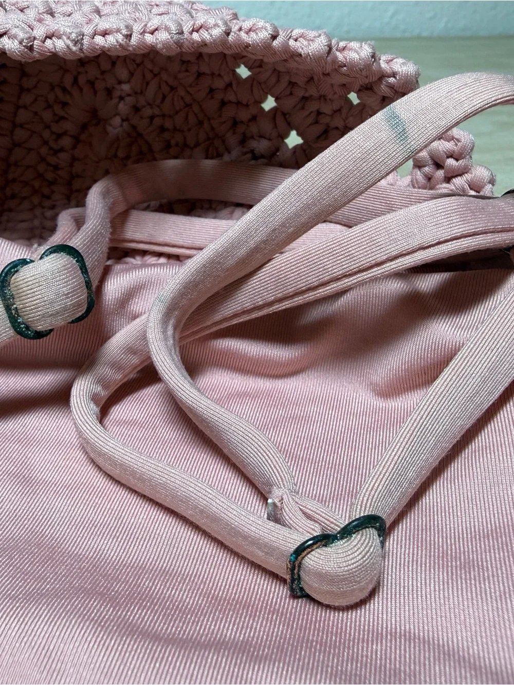 Frankie's Bikinis Crochet bikini top XS Rose mauve hook & eye front closure